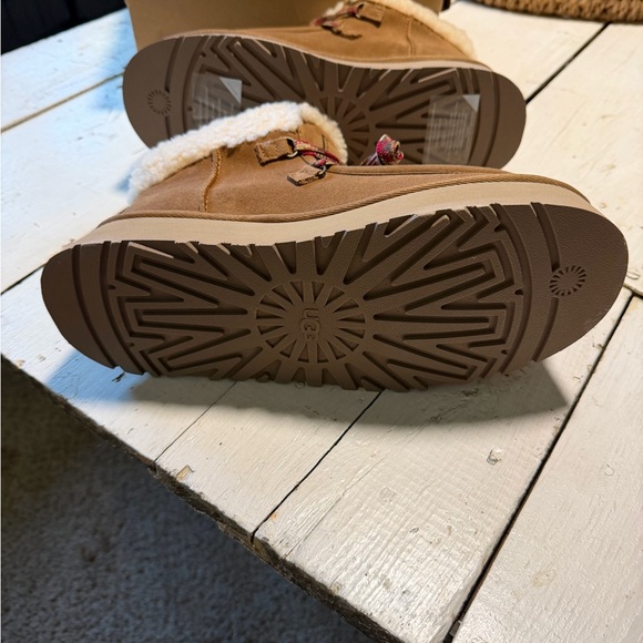 UGG Funkarra Cabin cuff - Picture 6 of 8